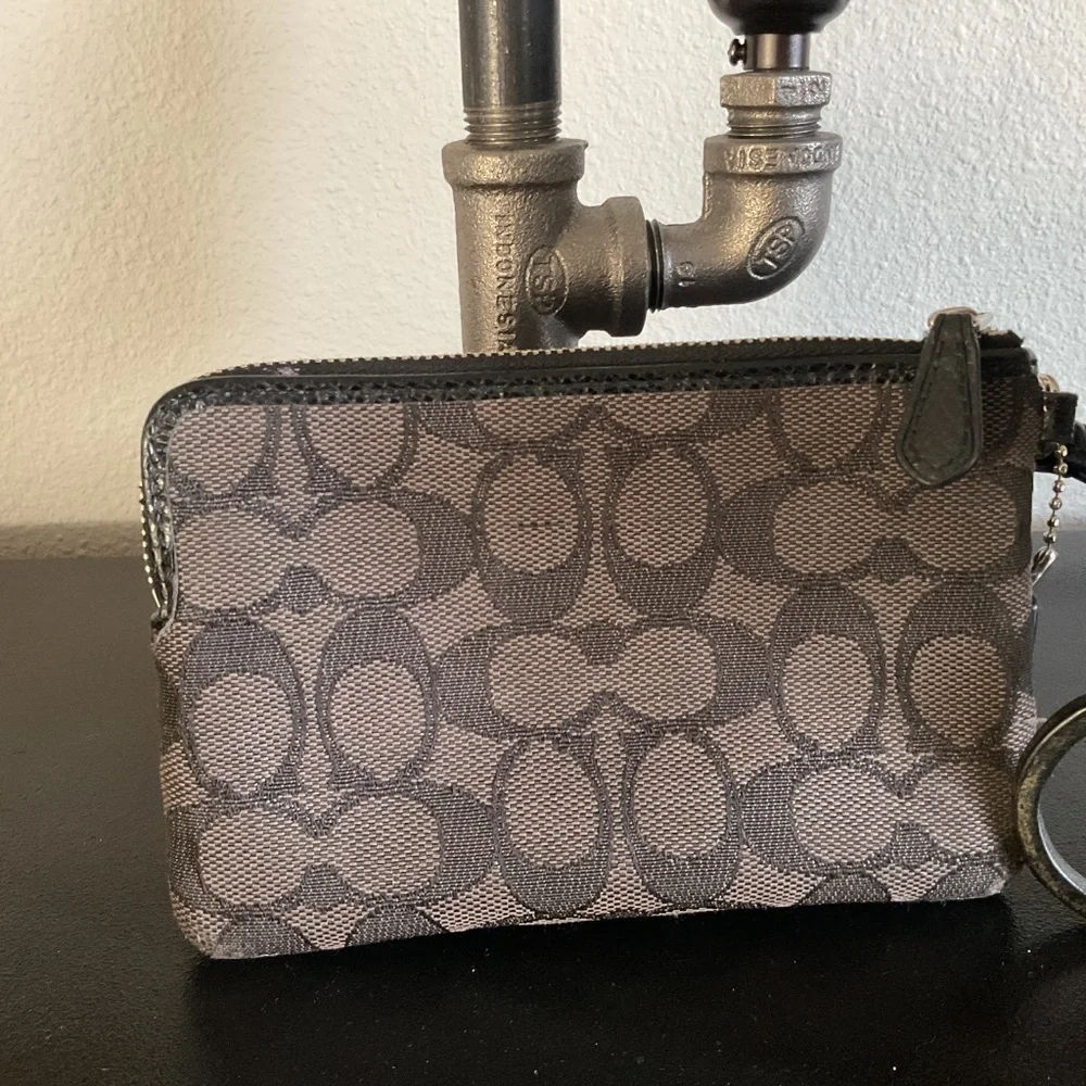 Coach this wallet